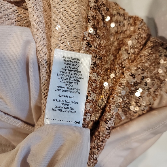Cable & Guage Sequin Top Gold Large NWT - Picture 3 of 4